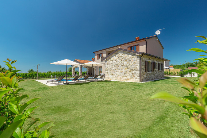 Villa Brih II, Villas Brih with pool, near Motovun, Istria, Croatia Motovun